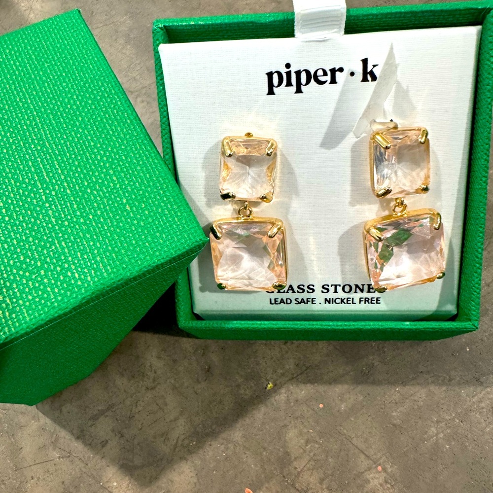 Piper•K  Gold and pale pink Stone Earrings! Lead safe nickle free💕CUTE &COMFY
